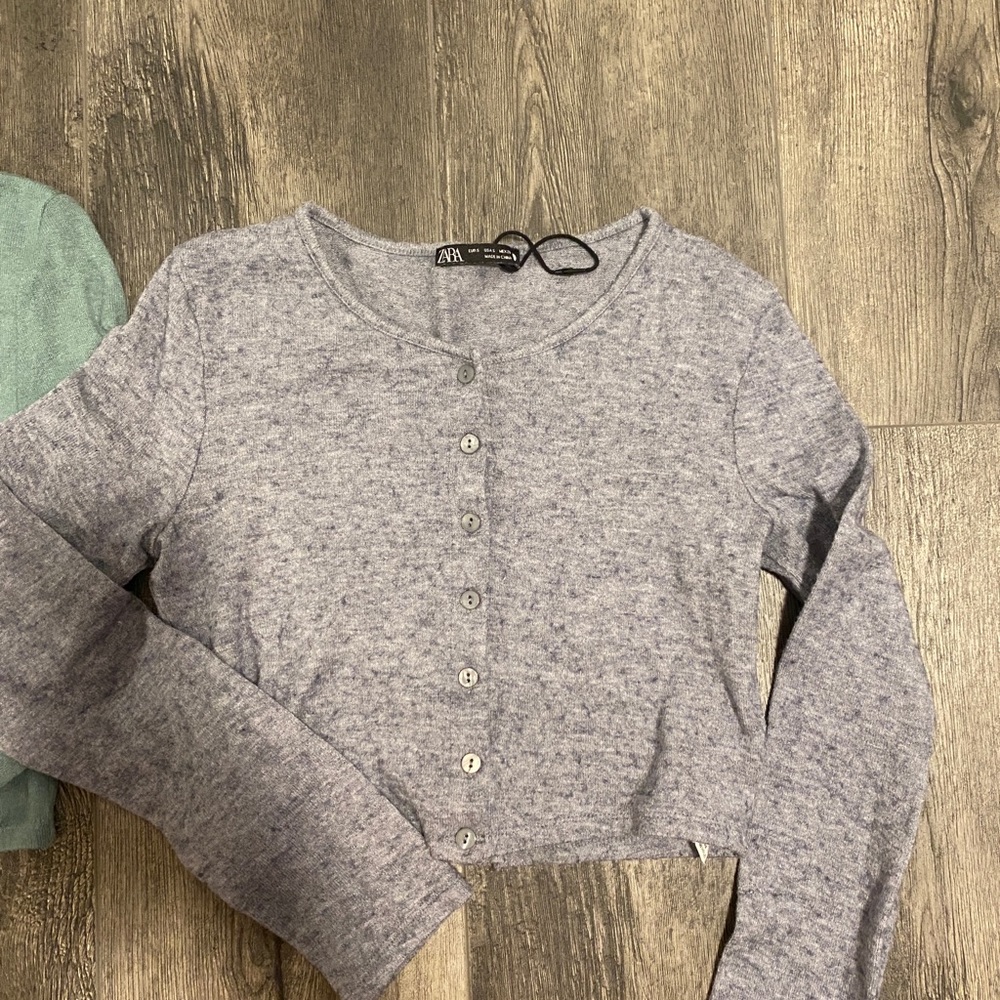 2 Zara Sweaters Cropped Style - Picture 2 of 5